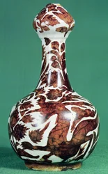 Flasche aus Lüsterware